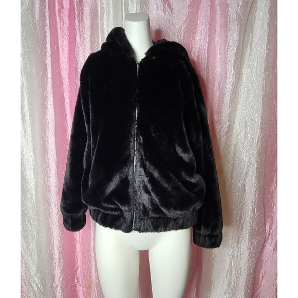 Wild Fable Black Faux Fur Cropped Bomber Jacket Size Small - Picture 2 of 9